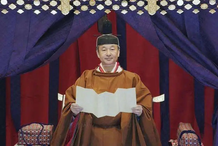 当傀儡风险也大：长文梳理日本天皇们的“被废史”