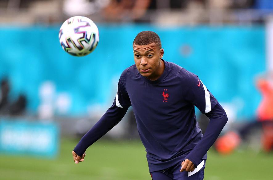 法国欧洲杯爆冷出局背后的故事,法国世界杯内讧小组出局