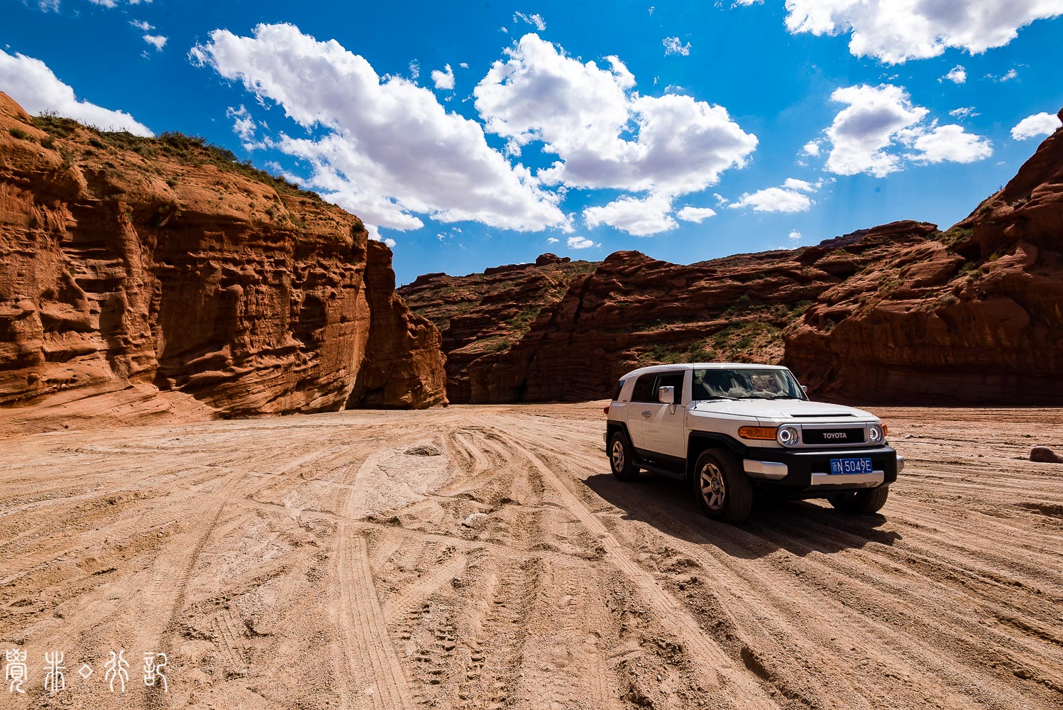 温宿大峡谷和甘肃七彩丹霞,温宿县丹霞大峡谷