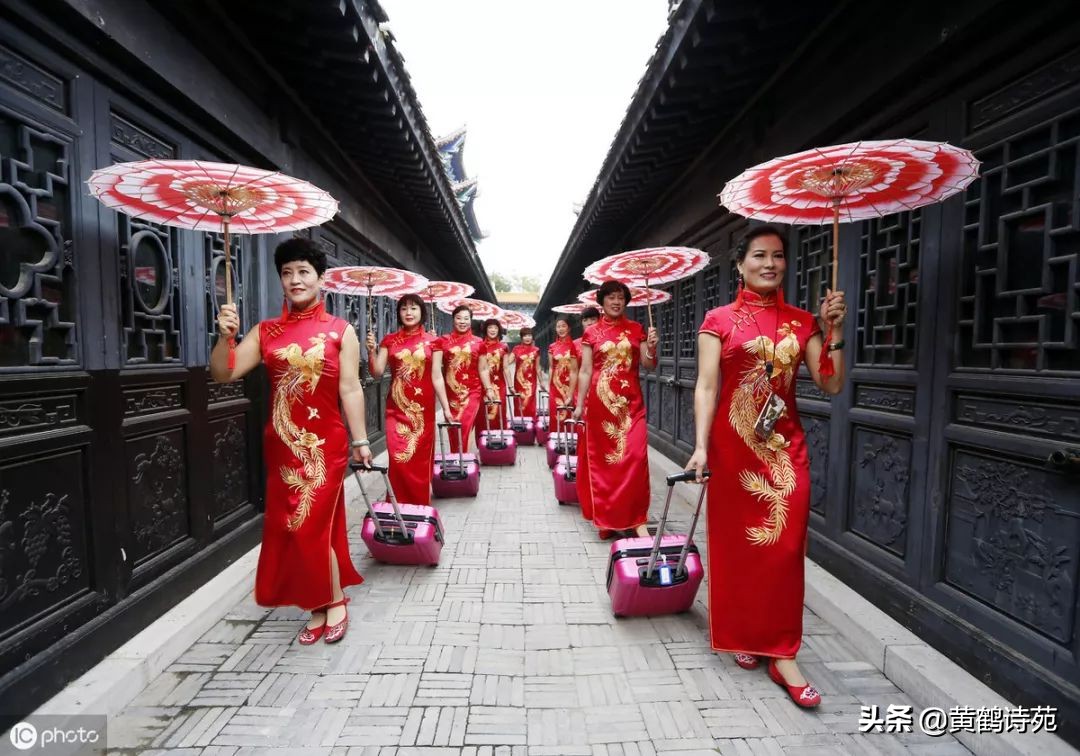 上联:百年存贮美,下联?「黄鹤诗苑」“旗袍”九青律诗同题48首