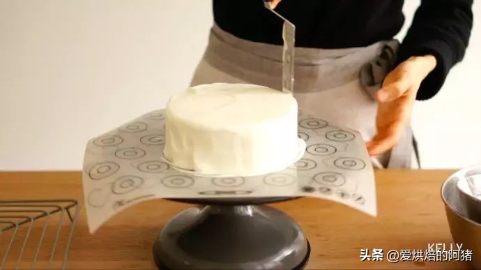 邱莹莹同款草莓奶油蛋糕，基础戚风胚，徒手脱模剖片及抹面挤花