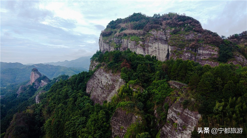 江西最值得爬的山,江西有几座山可以爬