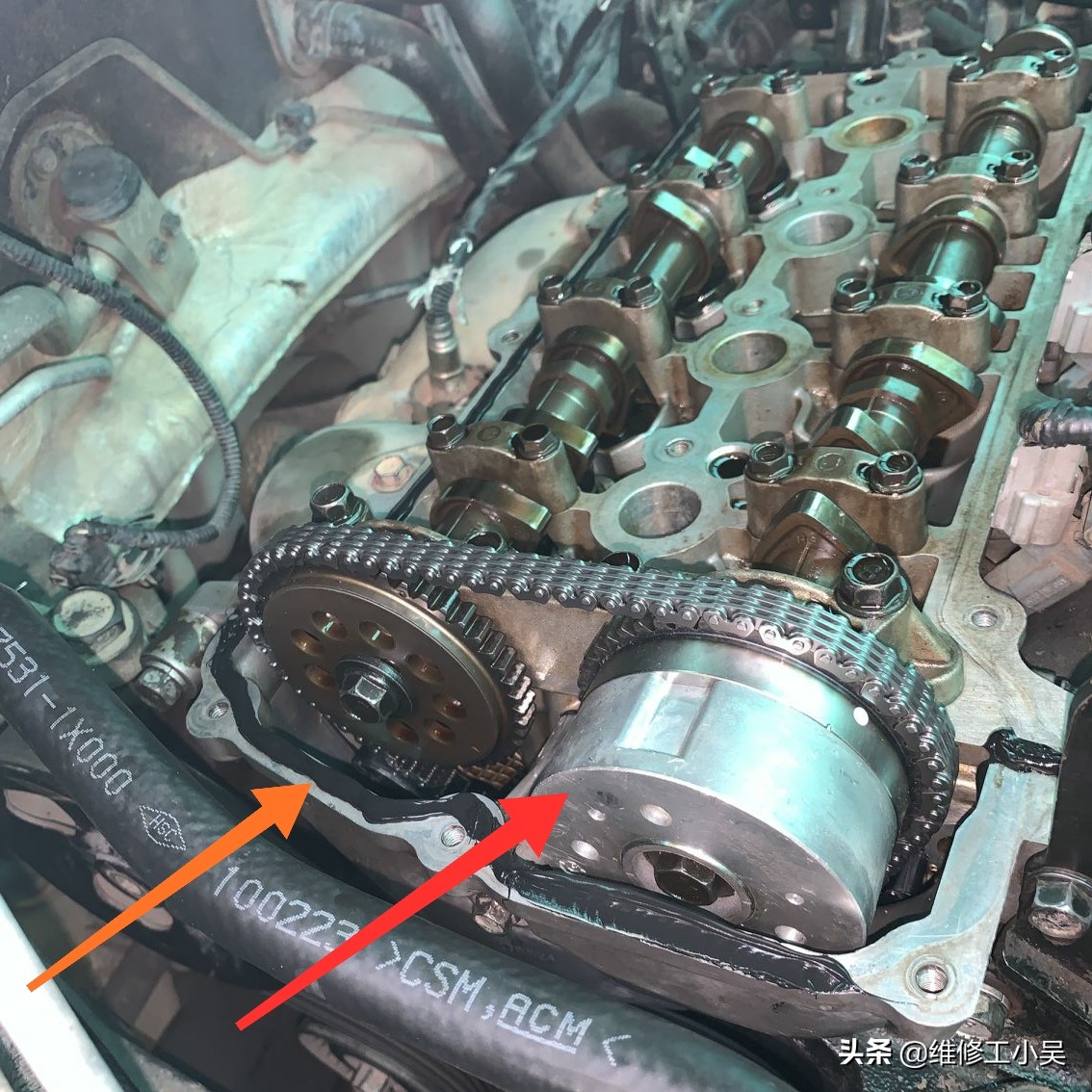 起亚发动机链条响还能开吗,10万公里的车发动机声音有点大