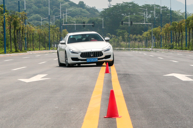 玛莎拉蒂ghibli和s350,玛莎拉蒂ghibli测试评价