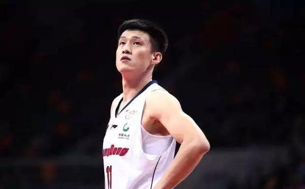 这下麻烦了！广东一内线遭遇骨折！*疆新**要翻盘了？