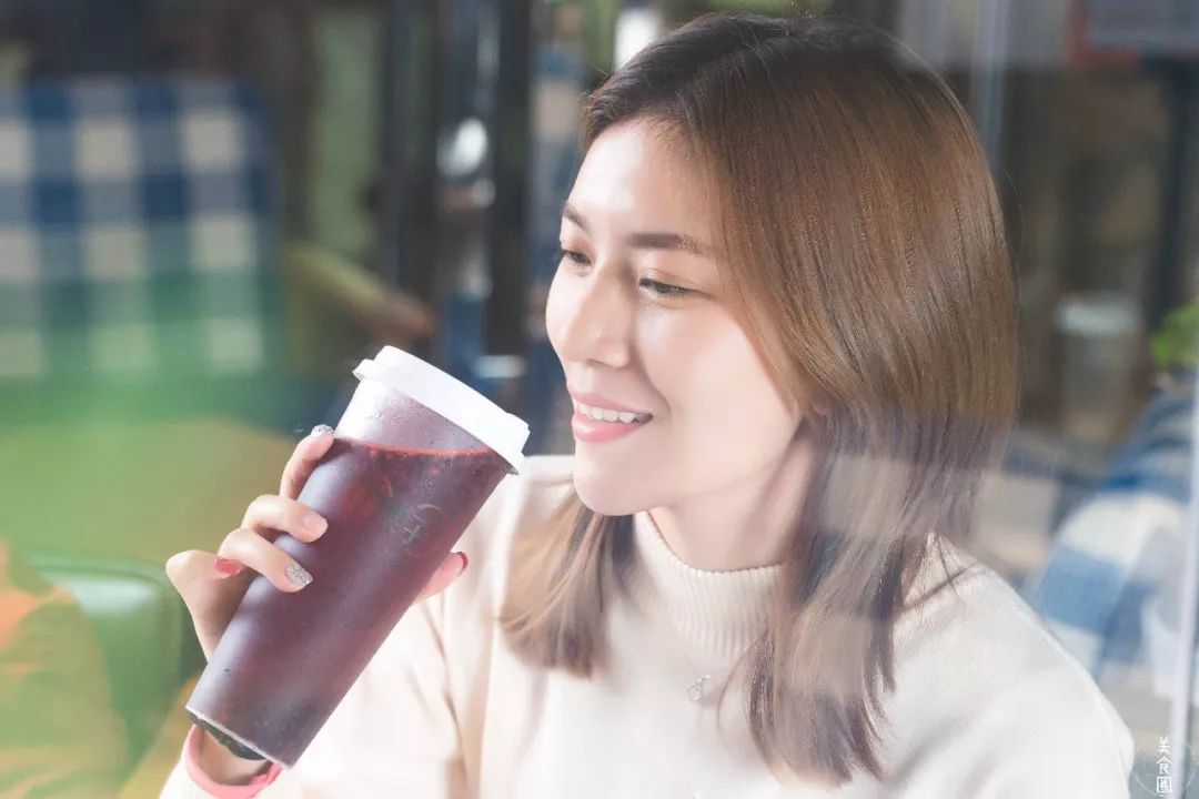 8年卖出408w杯果茶,今天宣布:限时买①送①!