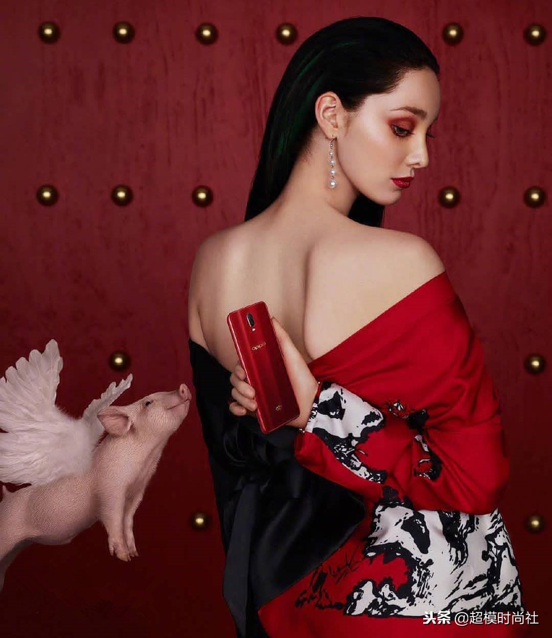 美人不做“花瓶”?她会芭蕾提琴走秀演戏,还是门萨高智商会员