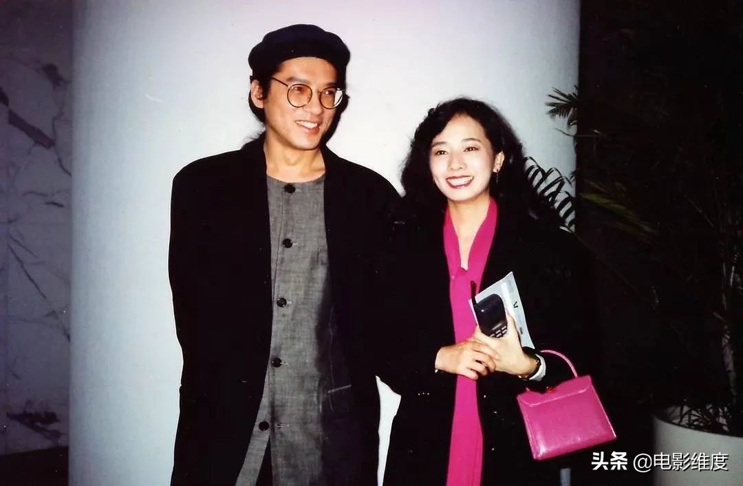 60岁“毛毛”感情一波三折，三婚嫁给区丁平，2个女儿颜值高