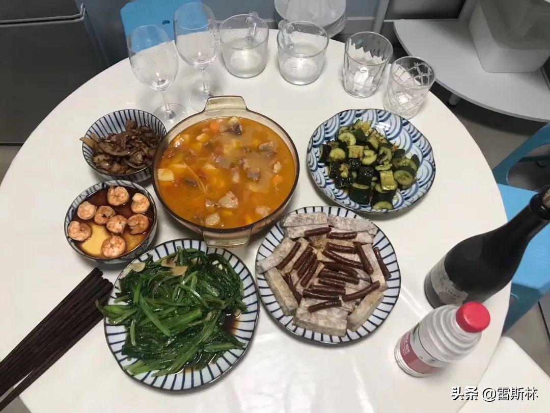 当一个人开始反复试探,当一个人开始频繁旅游