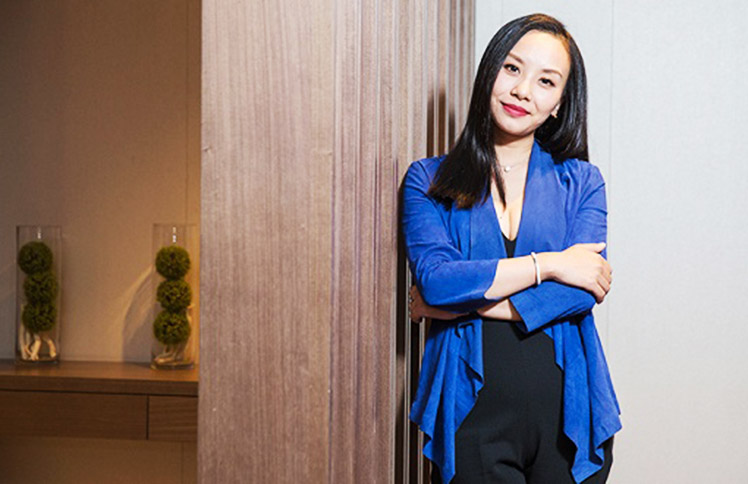 白手起家大赚782亿，他是我国饲料大王，如今财富全由女儿继承