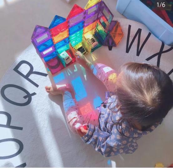 选玩具的小朋友好纠结,选玩具好纠结