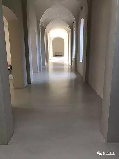 金卡戴珊赤贫风豪宅,卡戴珊的赤贫风豪宅