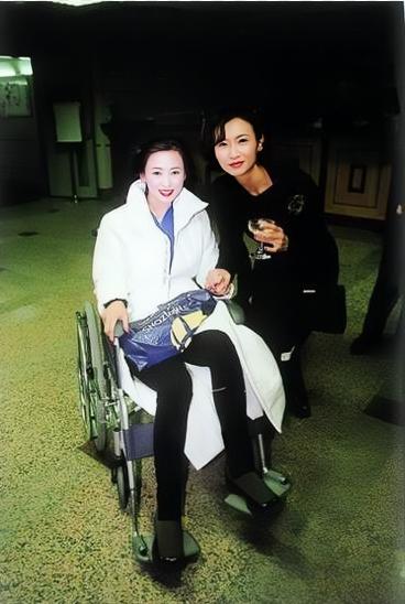 “宅男女神”*虹翁**的倔强人生,和她背后不得不提的男人们