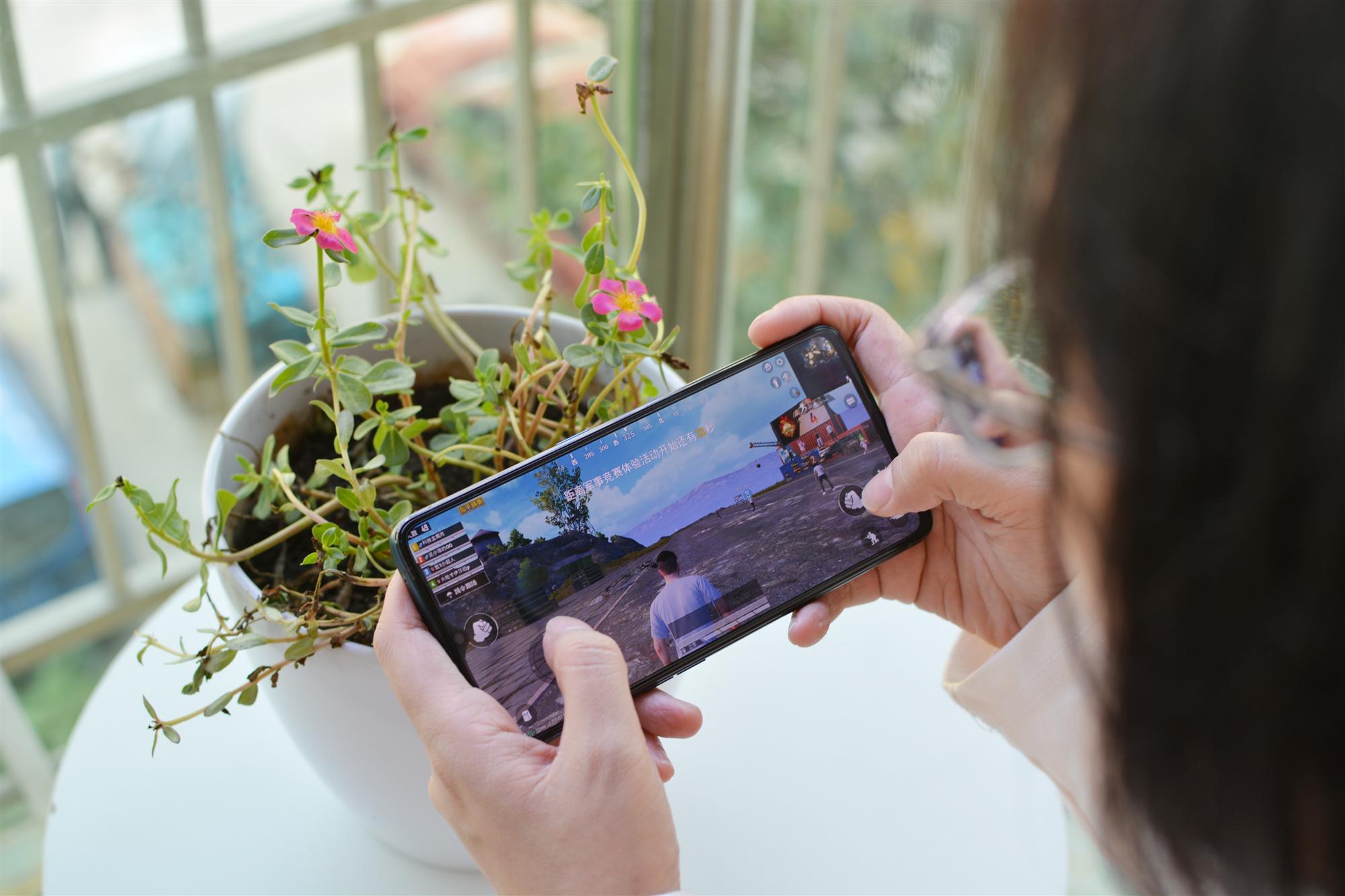 远距离可以玩的游戏,荣耀猎人游戏本的缺点