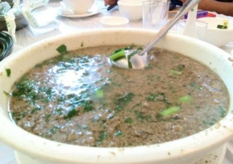 广西河池巴马的特产有哪些,广西巴马野菜豆腐渣汤