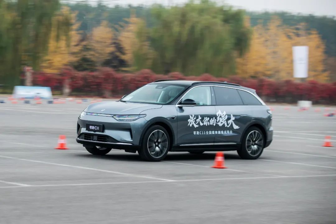零跑c11纯电版深度试驾,零跑c11汽车试驾视频
