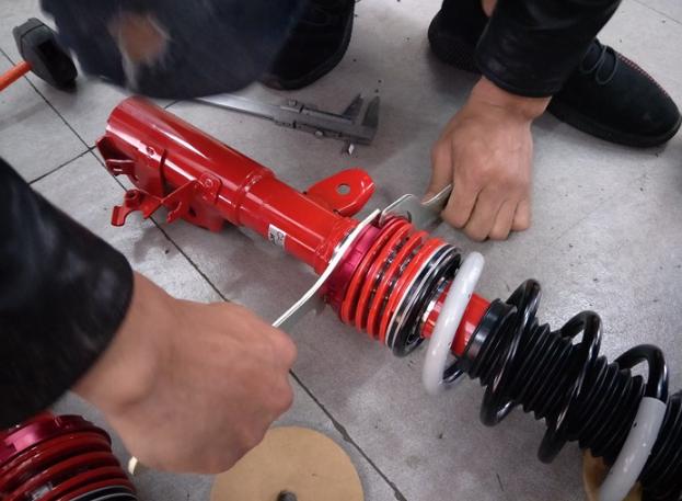 汽车改装减震弹簧有什么危害,汽车避震器弹簧改短效果