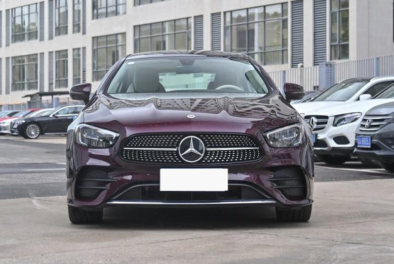 大气的造型新款奔驰e级实车,奔驰e级双门敞篷轿跑配置与售价