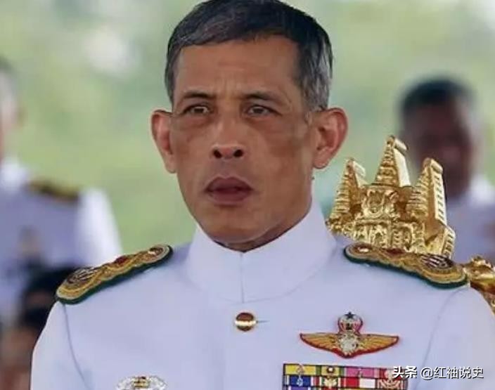 岁月不败真美人！苏提达被54岁华裔美女碾压，退下时心有不甘