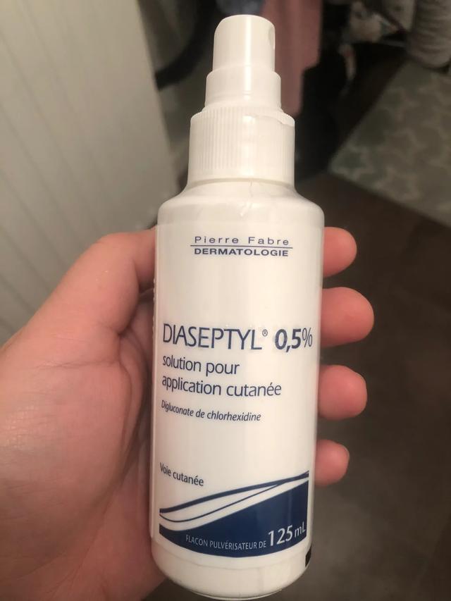 宝宝出水痘怎么控制它发展,宝宝出水痘感染怎么处理