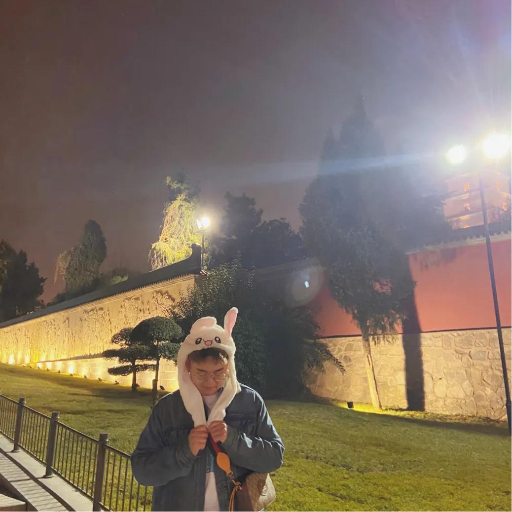 男生必入包袋！古驰虎头包