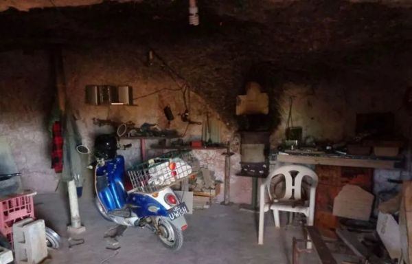 悉尼一不到3米宽土地以6.9万澳元出售！拍卖广告：请充分发挥你的想象力