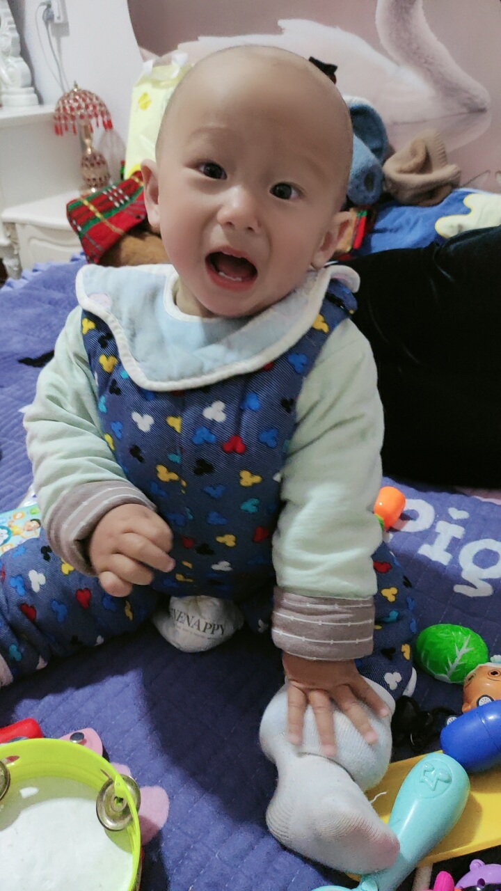 出门在外想女儿了,出门在外想爸爸妈妈了