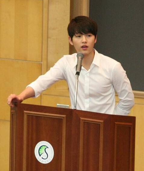 是时候把宋仲基还给我了!深扒宋仲基,顶级学府学霸校草