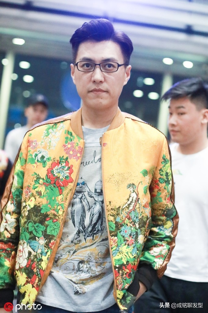 靳东三七偏分男生发型,靳东三七分侧背头