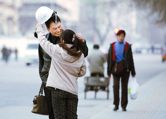 外出打工真的能挣到钱吗？（人人微聘）