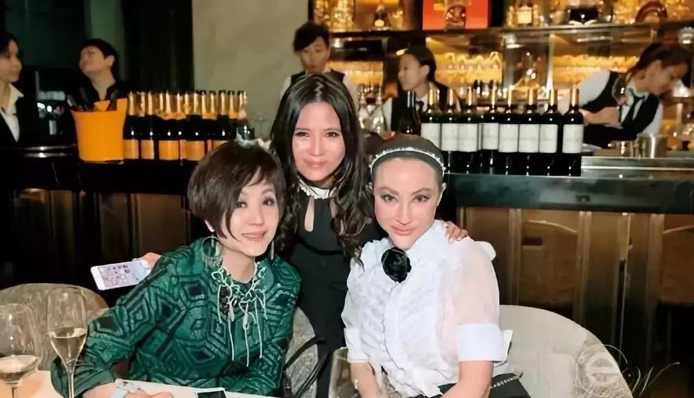 有钱有闲风华绝代,有钱有闲有美貌