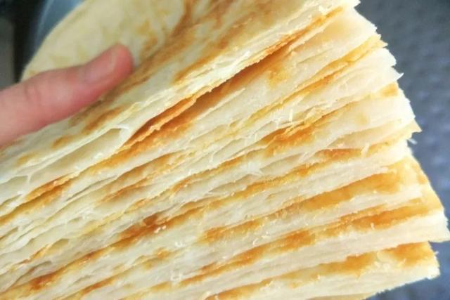 烙饼怎么做又软又劲道层多,家常烙饼怎么做好吃又松软酥脆