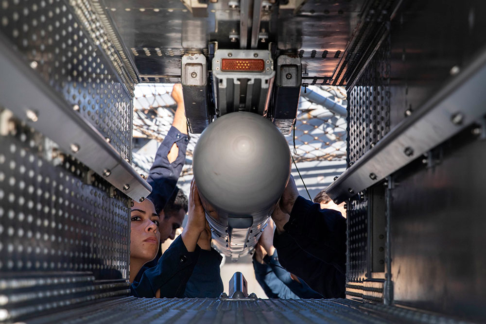 导弹发射箱体,导弹发射筒为什么圆