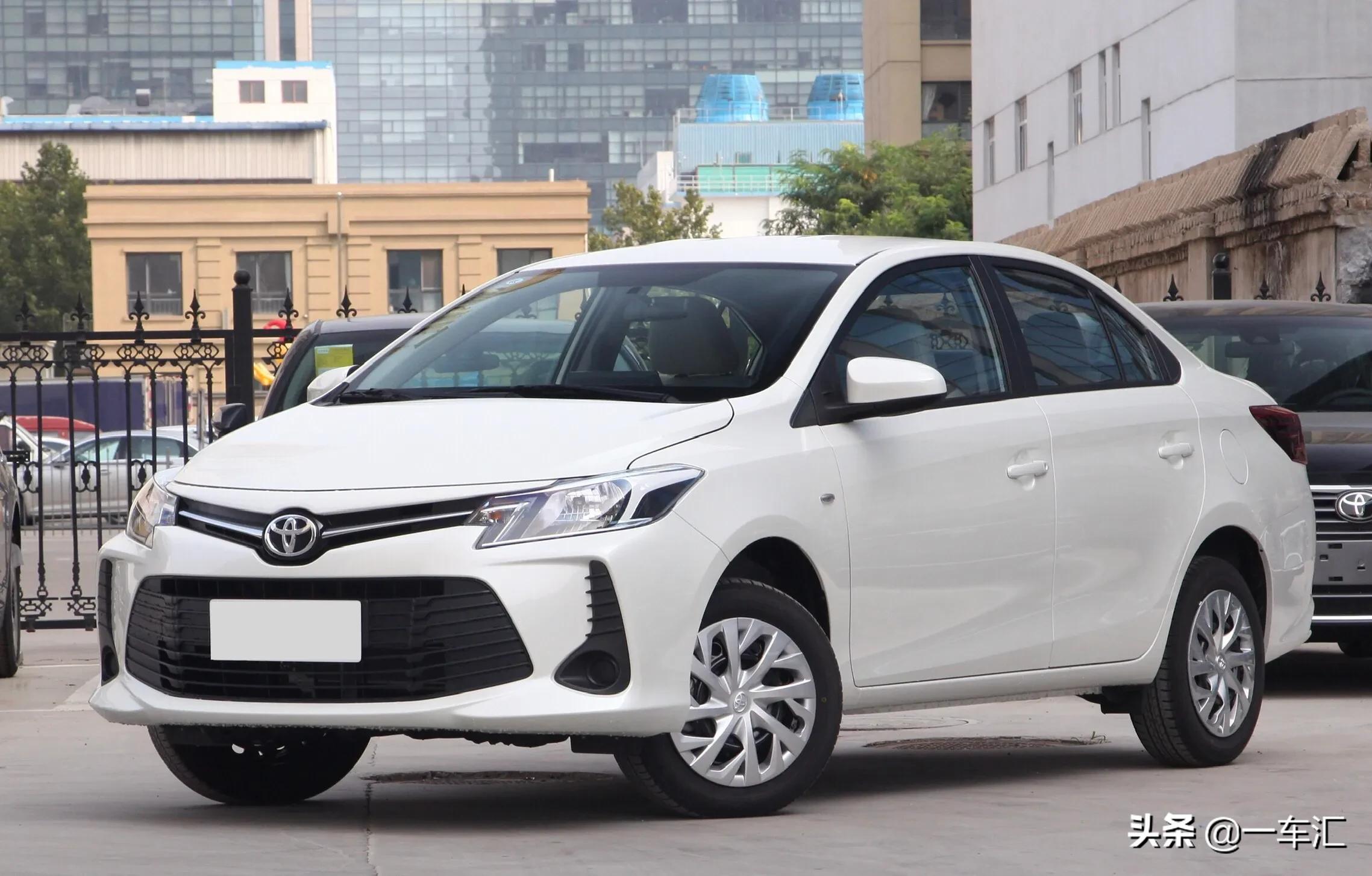 丰田汽车卤素大灯多少钱一个,17款威驰卤素大灯几年需更换