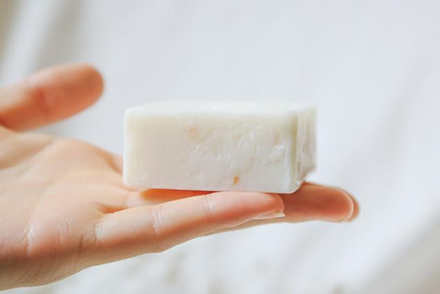 冷制手工皂在使用中很软什么原因,冷制手工皂出油斑