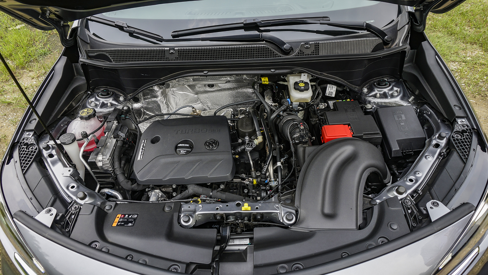 别克suv昂科拉gx手动挡价格,别克昂科旗一辆高品质suv