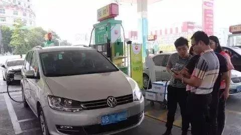 加完油逃费被抓,男子多次加油时逃单获刑11个月了