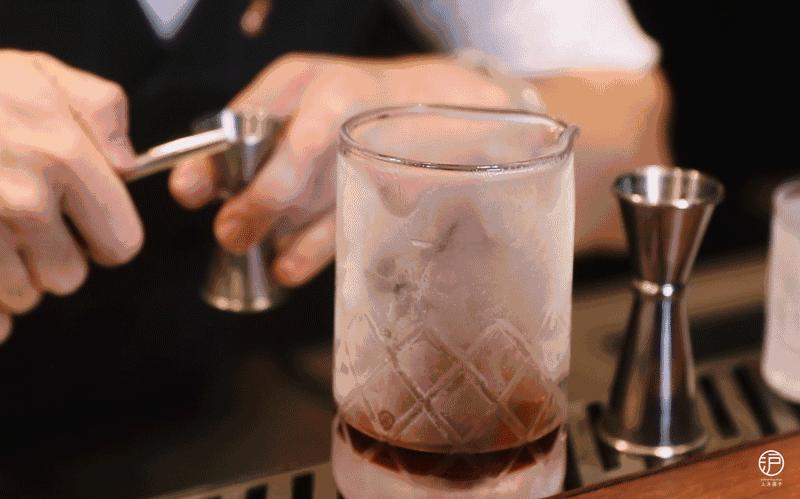 星巴克调酒之夜上海,星巴克旗舰店特饮