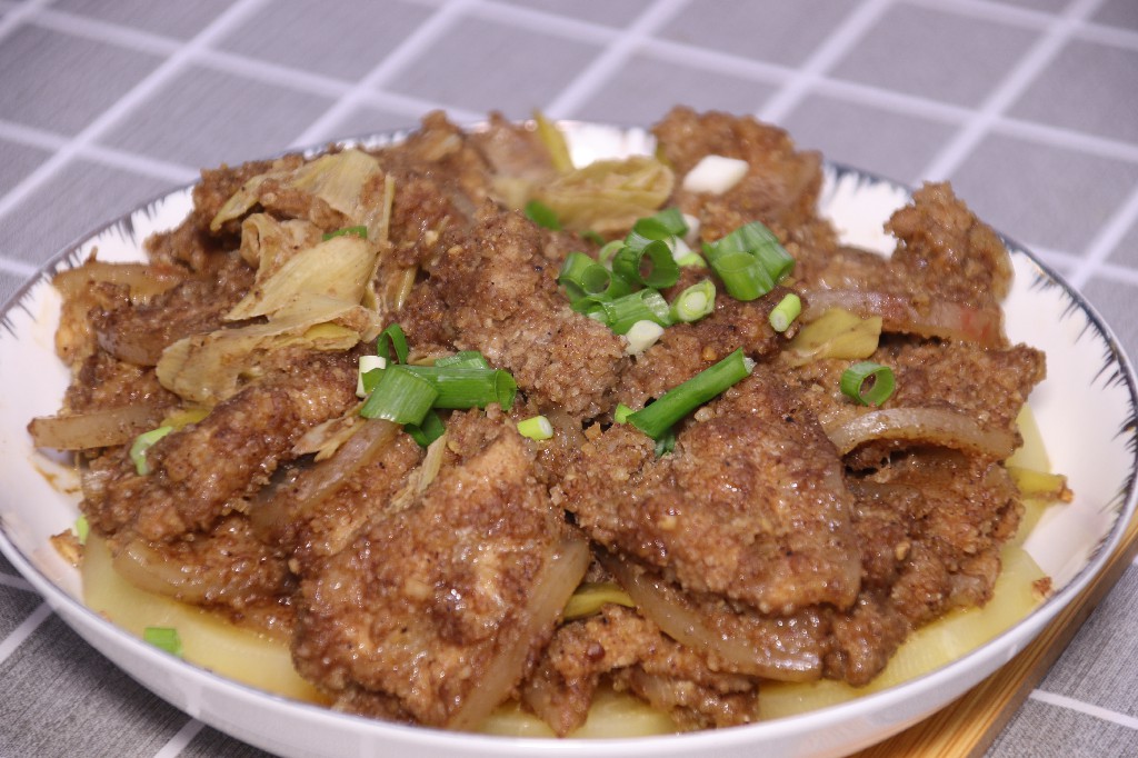 做粉蒸肉的粉用什么米炒,粉蒸肉成型后怎么炒着好吃