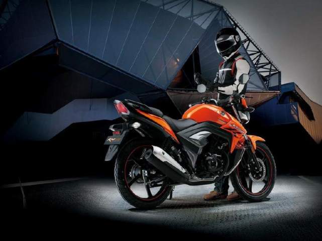 豪爵dk150r适合摩旅吗,豪爵dk150与雅马哈飞致150哪个好