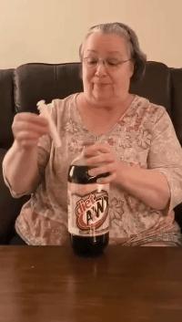 狗子搞笑gif,足球搞笑gif动图