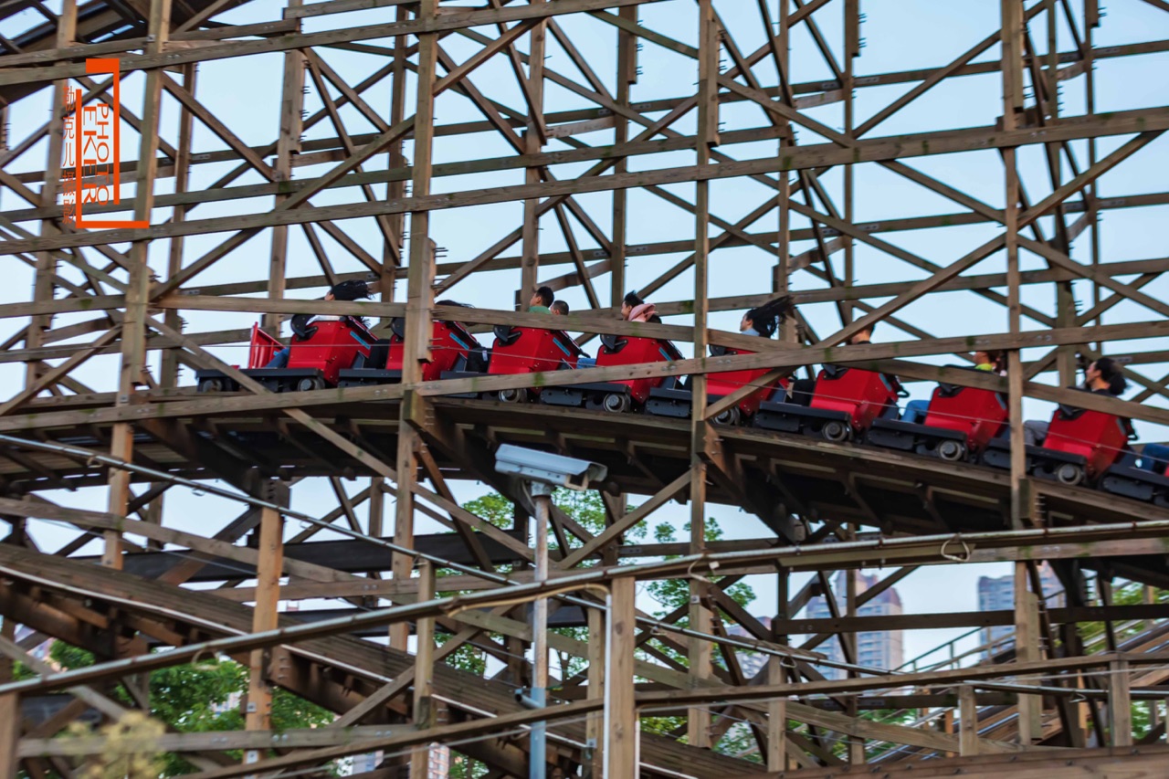 成都人眼中的公园,重庆欢乐谷好还是成都欢乐谷好