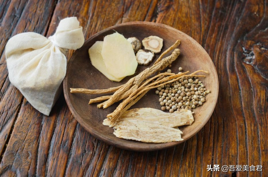 只有学会了调兵遣将,合理的使用香料,你才能成为真正的卤水大师