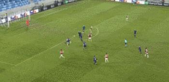 巴萨球员20号,巴萨16岁新星绝境爆发力