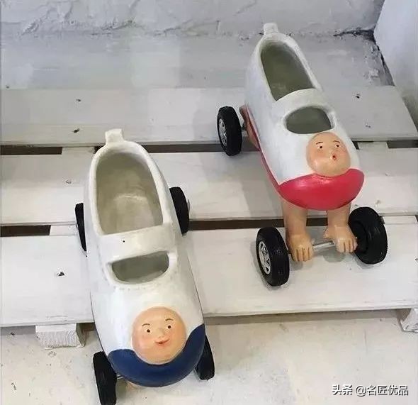 想不想开?这个贴着小胡子的女生,做出全世界最可爱的汽车