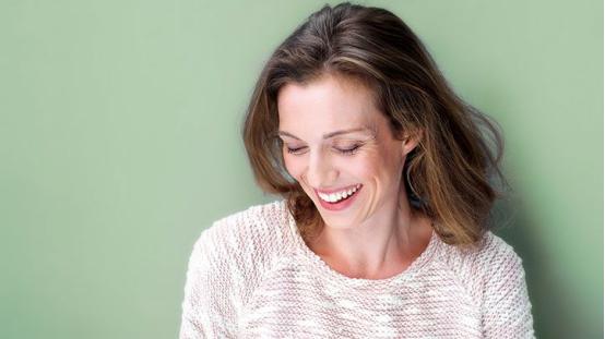 如何遮盖皱纹和减少细纹,如何改善细纹和皮肤松弛的问题