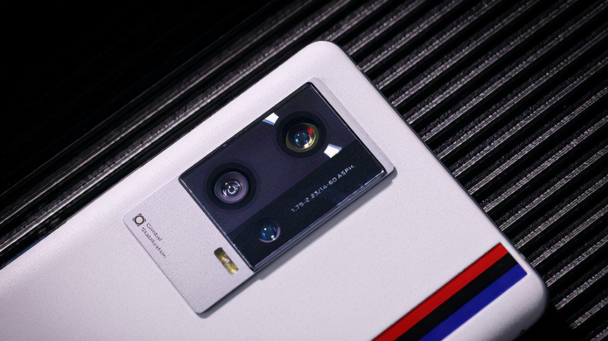 iphone13还值得买吗最新,目前iphone13还值得入手吗