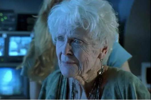 泰坦尼克号爆火片段,泰坦尼克号露丝存活多久