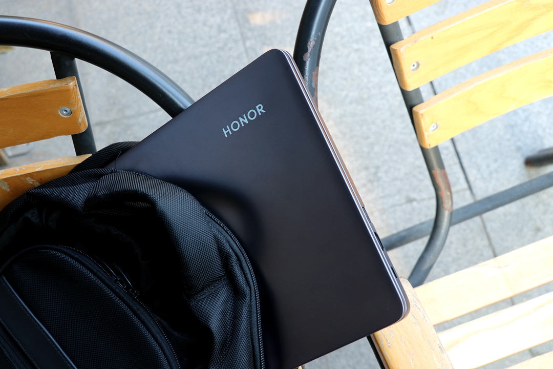 荣耀2019magicbook和magicbookpro,荣耀magicbook142050续航