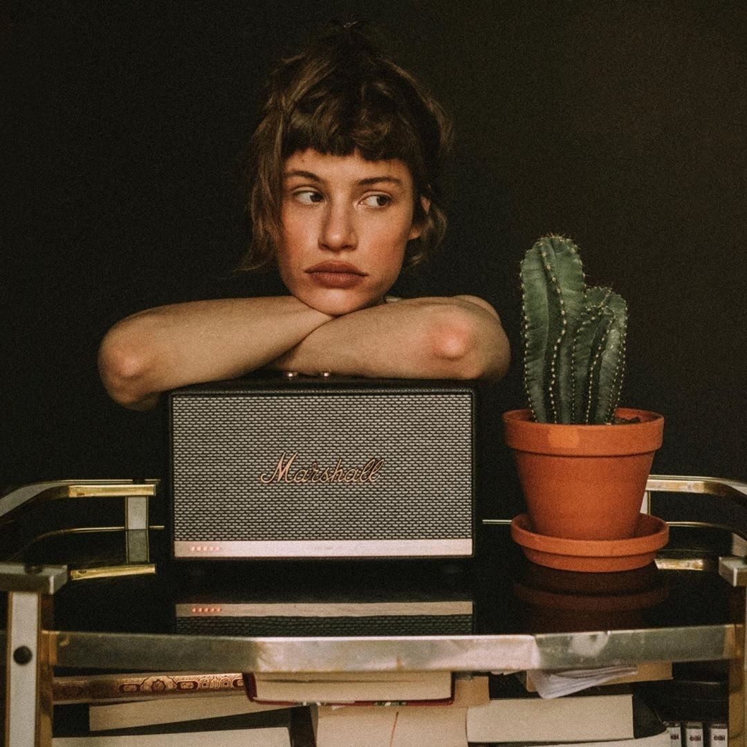 表面光鲜亮丽的时装编辑们，背地里竟然都在买这些？